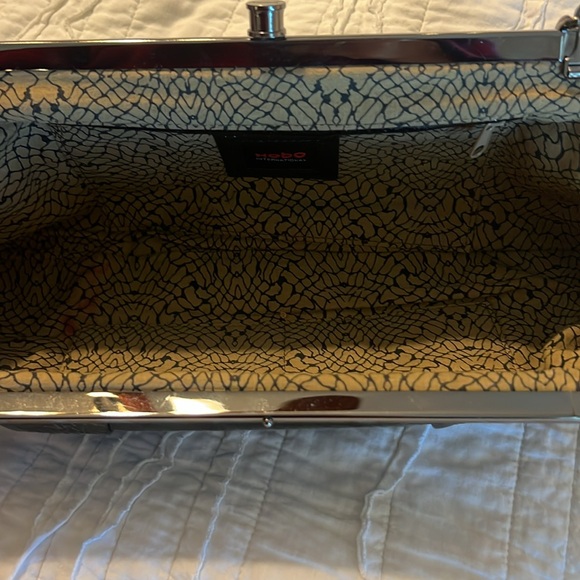 Chic Black Patent Leather HOBO shoulder bag - Picture 6 of 15